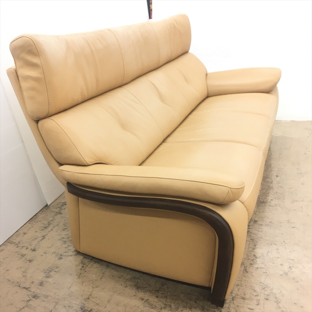 中古 人気 karimoku カリモク Chitano 本革張り3人掛けソファ キャメル