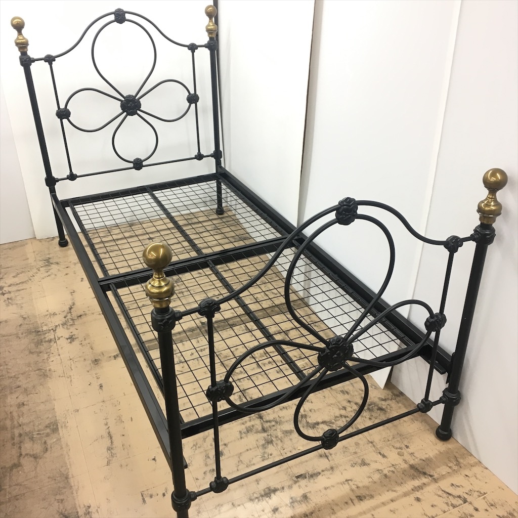 中古 人気 近郊送料格安 ローラアシュレイ シングルベッド