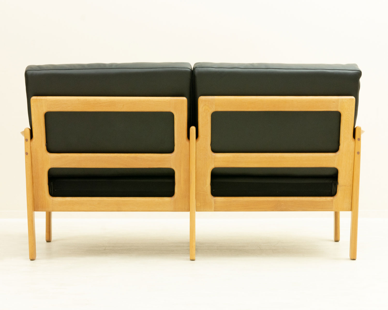 2seater Sofa Illum Wikkelso オーク 北欧家具 通販 CLOVERSKY