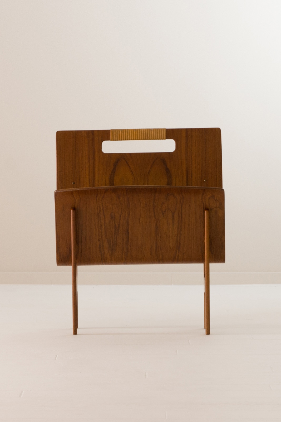 マガジンラック 北欧ヴィンテージデザイナーズ家具の通販