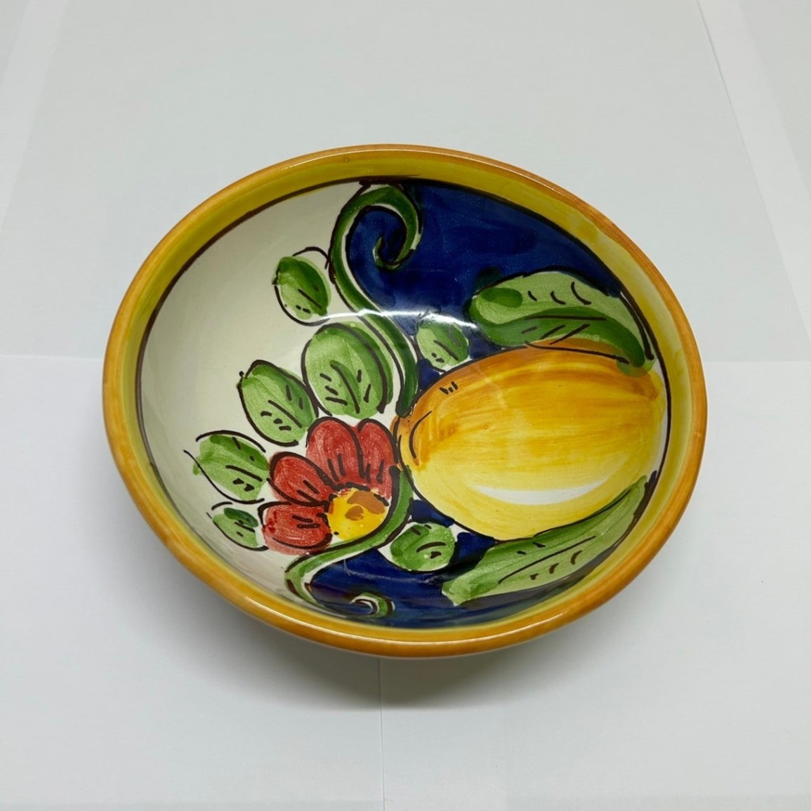 VIE156 ボウル ホワイトブルー レモンフラワーレッド | 南イタリアの