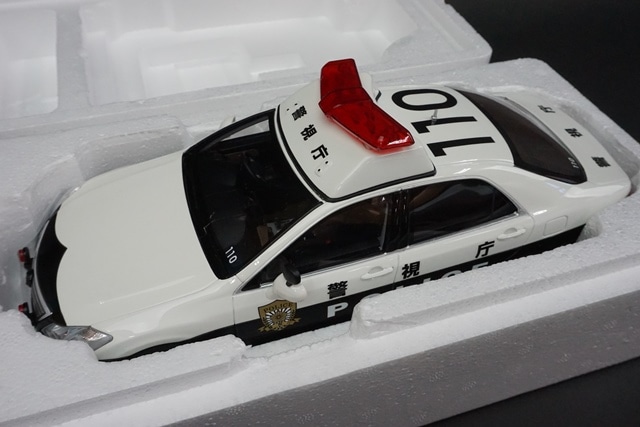 1/18 レイズ H7181101 トヨタ クラウン (GRS200) 2011 警視庁地域部