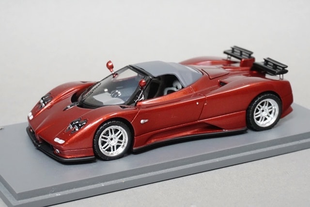 1/43 スパーク S0197 パガーニ ゾンダ スパイダー ダーク レッド