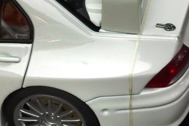 1/18 オートアート 80527 三菱 ランサー WRC05 PLAIN BODY VERSION