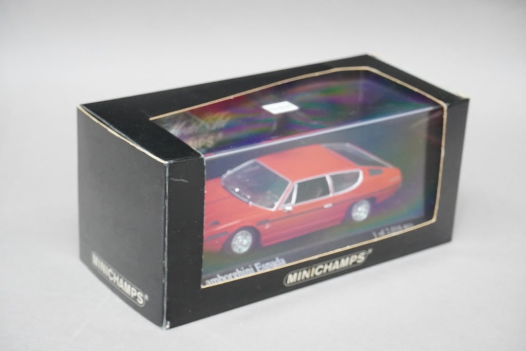 1/43 ミニチャンプス 400103302 ランボルギーニ エスパーダ 1970