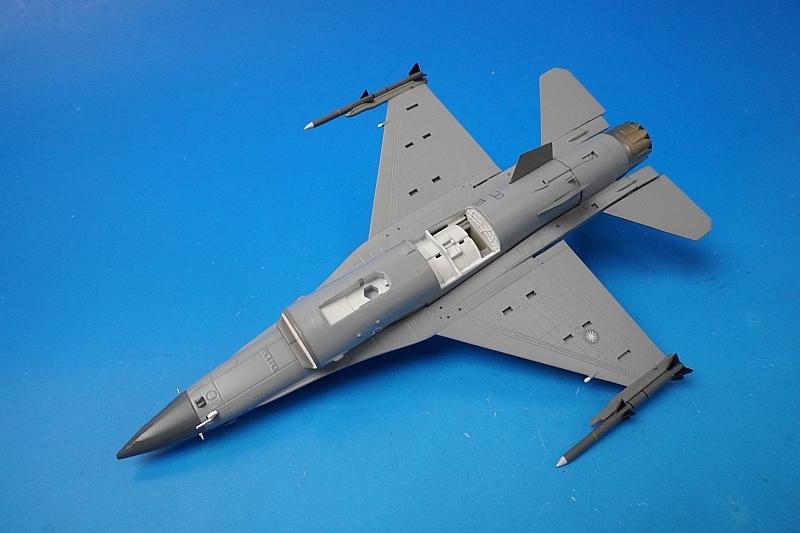 1/72 F-16A/B ROCAF 台湾空軍 401-TCW 27-FG ［DI 001-001］ DEFENCE