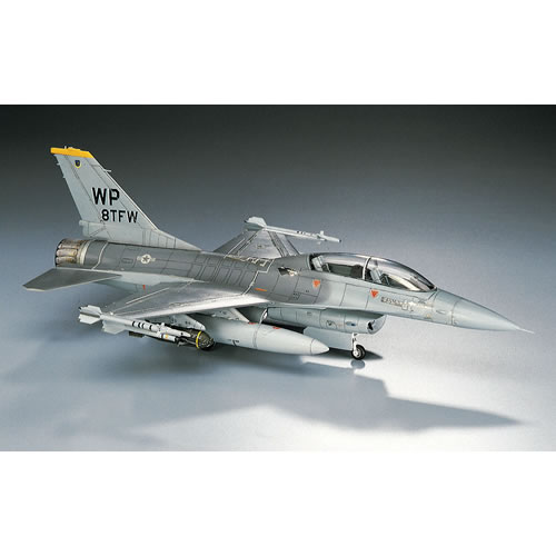 ハセガワ【飛行機プラモデル】1／72 F-16B PLUS ファイティング