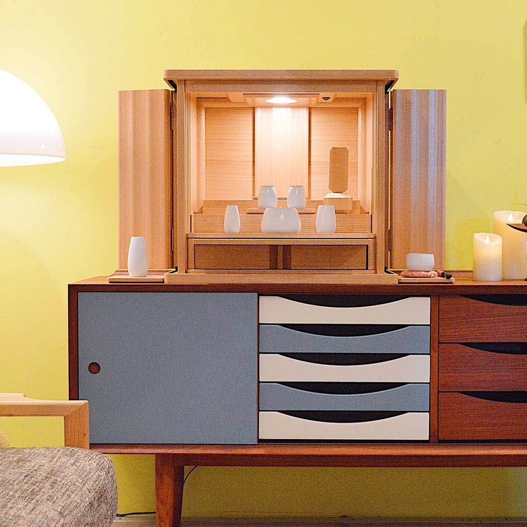 おしゃれで小さい仏壇】コンパクト上置タイプ（タモ）MC-019-17