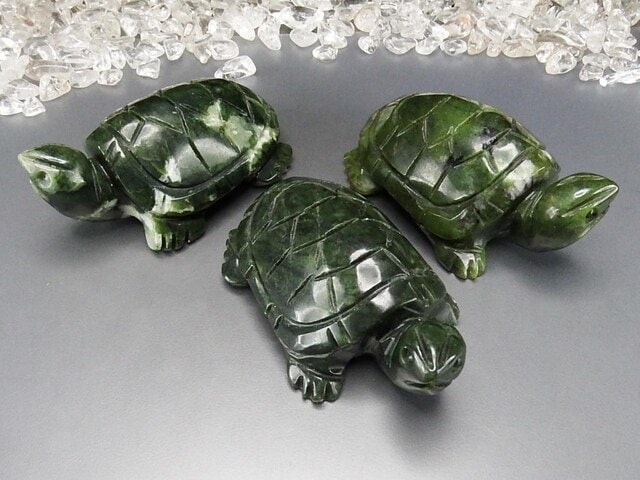 旅人の御守り天然石蛇紋岩サーペンティン亀手彫り縁起物オフィス置物