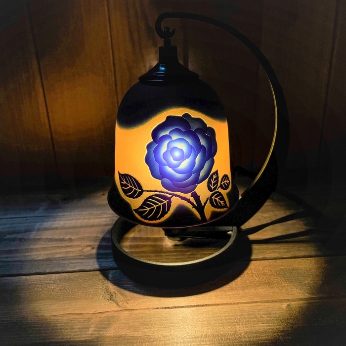 ☆薔薇の段彫りランプ（木箱付） | 北一硝子 まごころお届け便