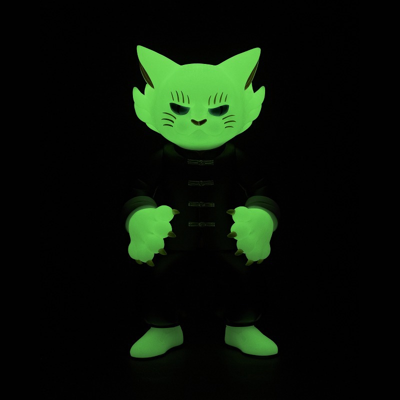 ソフビ／カンフー猫／蓄光 (黒服) | 石黒亜矢子 | キタンクラブショップ