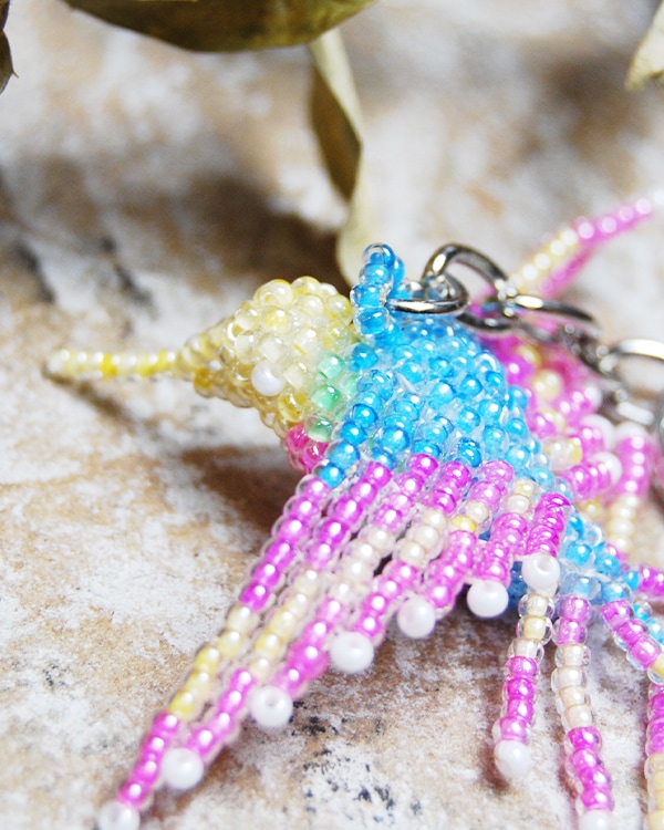 tesoro / ビーズキーホルダー / ハチドリ パステル [メール便対象品