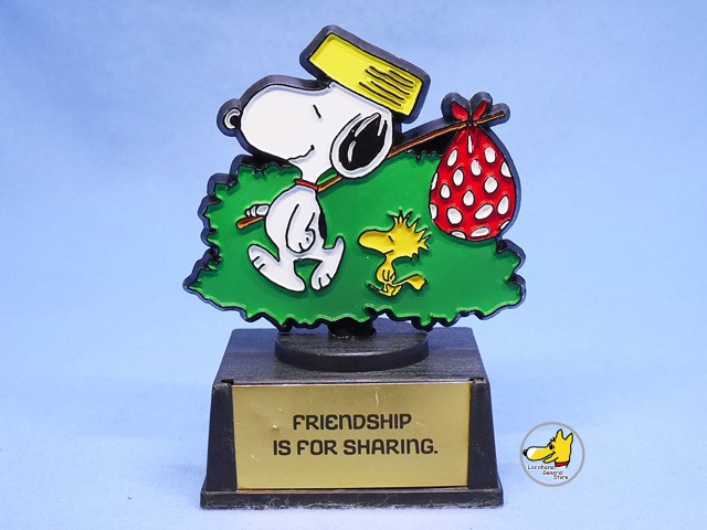 ビンテージ Aviva 1970～80's スヌーピー トロフィー FRIENDSHIP IS