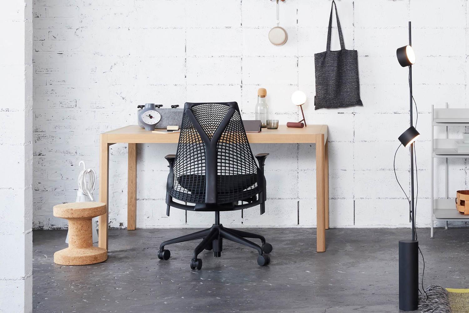 ポストフロアランプの通販 | 家具・インテリア通販 MAARKET マーケット