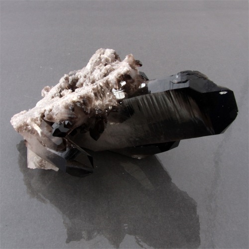 アーカンソー州スモーキークォーツクラスター AAグレード｜マライカ