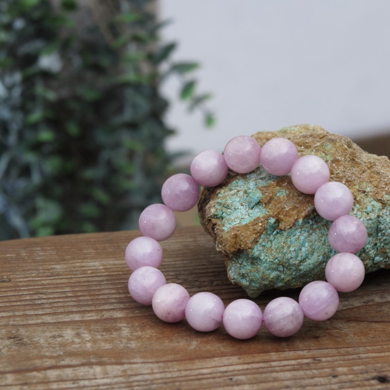 ミルキークンツァイト丸玉ブレスレット12mm｜マライカ公式通販