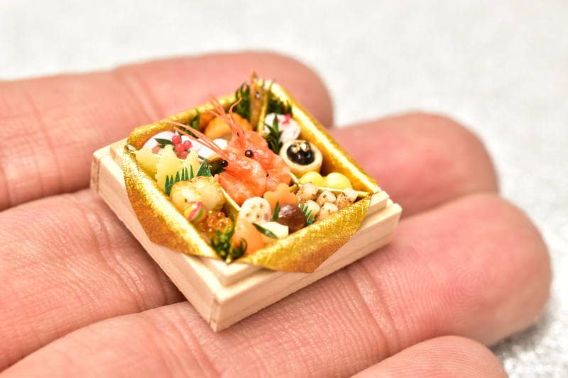 展示のみ】【送料無料】ミニチュアフード おせち一段重 (白木) [品番