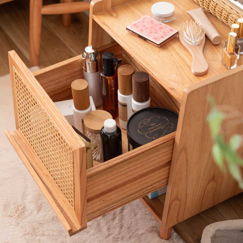 ラタン×天然木の北欧風ナイトテーブル｜収納付きサイドテーブル