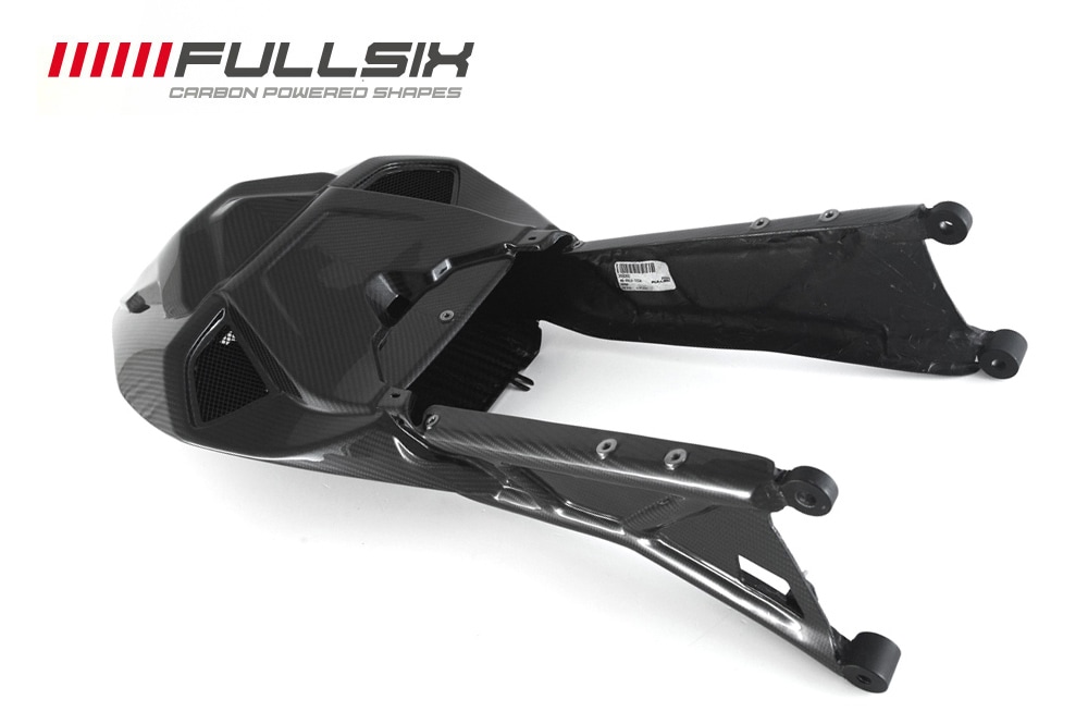FULLSIX（フルシックス） ドライカーボン製 カーボンモノコックシート