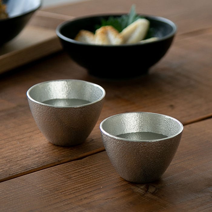 ぐい呑 2ヶセット（桐箱入）｜錫製雑貨・酒器の通販は能作オンライン