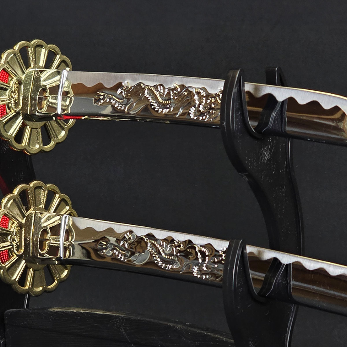 ミニミニ竜3点セット 彫金 赤 刀掛台付 刀身竜彫 模造刀｜【公式