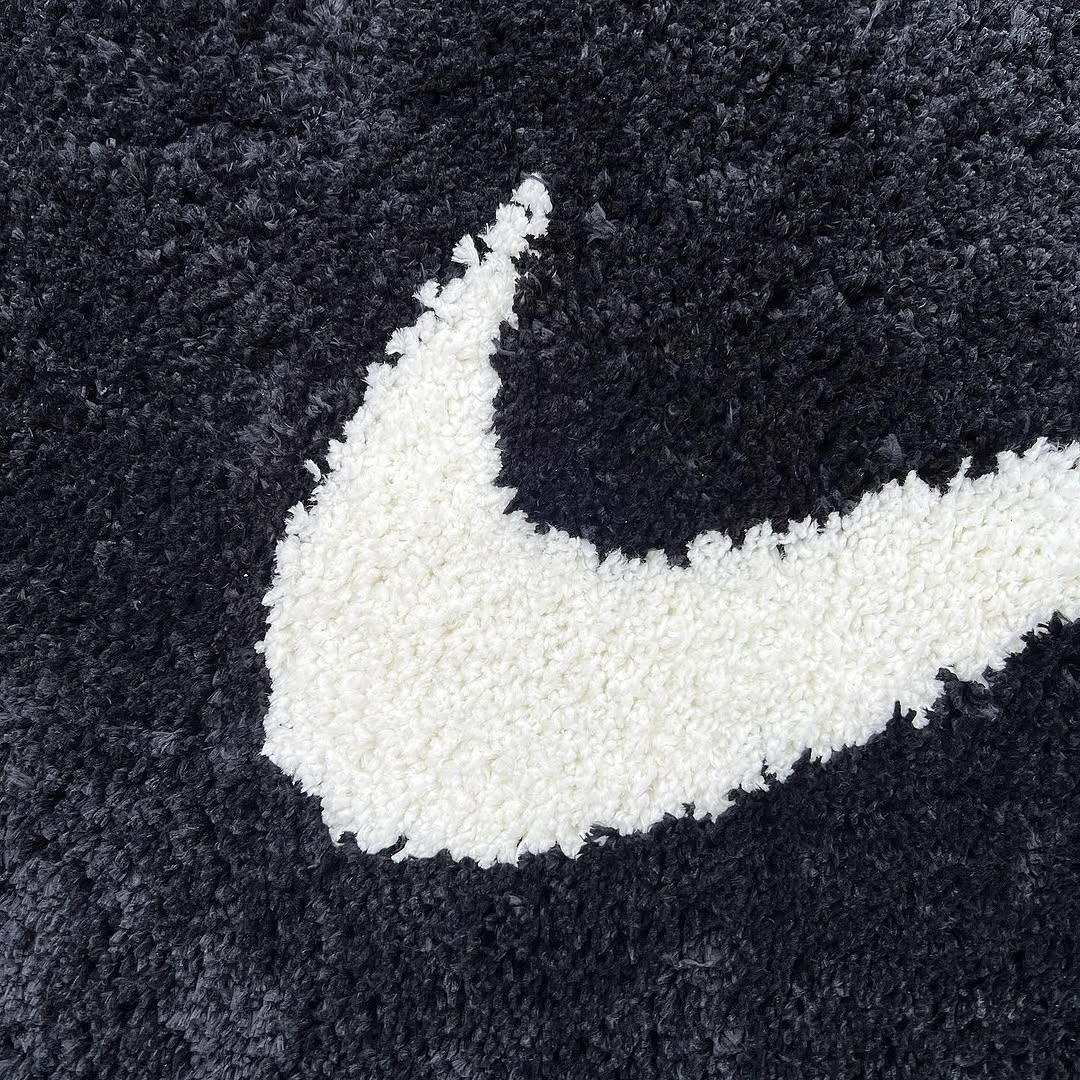NIKE SWOOSH RUG ナイキ スウィッシュ ラグ ラグマット black/white