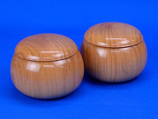 囲碁セット 新桂3寸足付碁盤セット(蛤碁石28号・桜碁笥大) | 足付碁盤