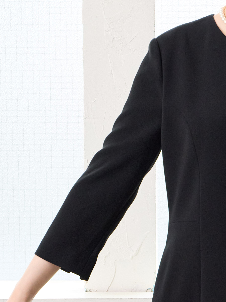 WEB限定】【洗える・マシンウォッシャブル】セミフレアスリーブノー