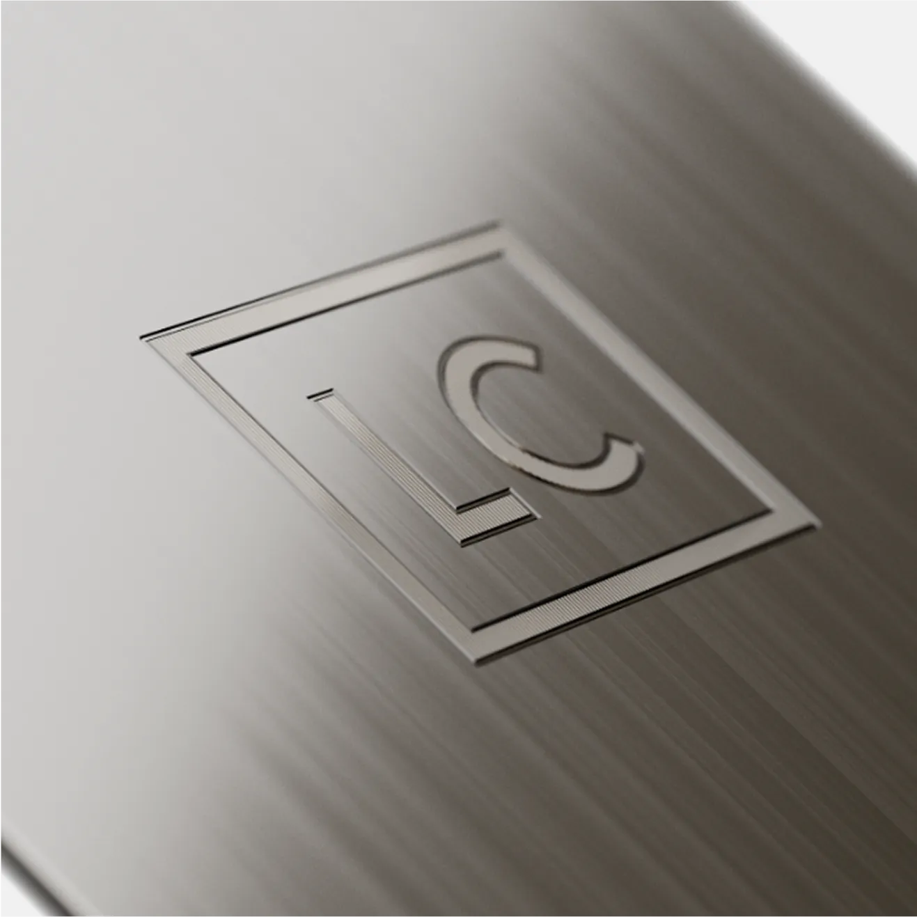 チタンカード Mastercard®Titanium Card™ | 金属製クレジットカード