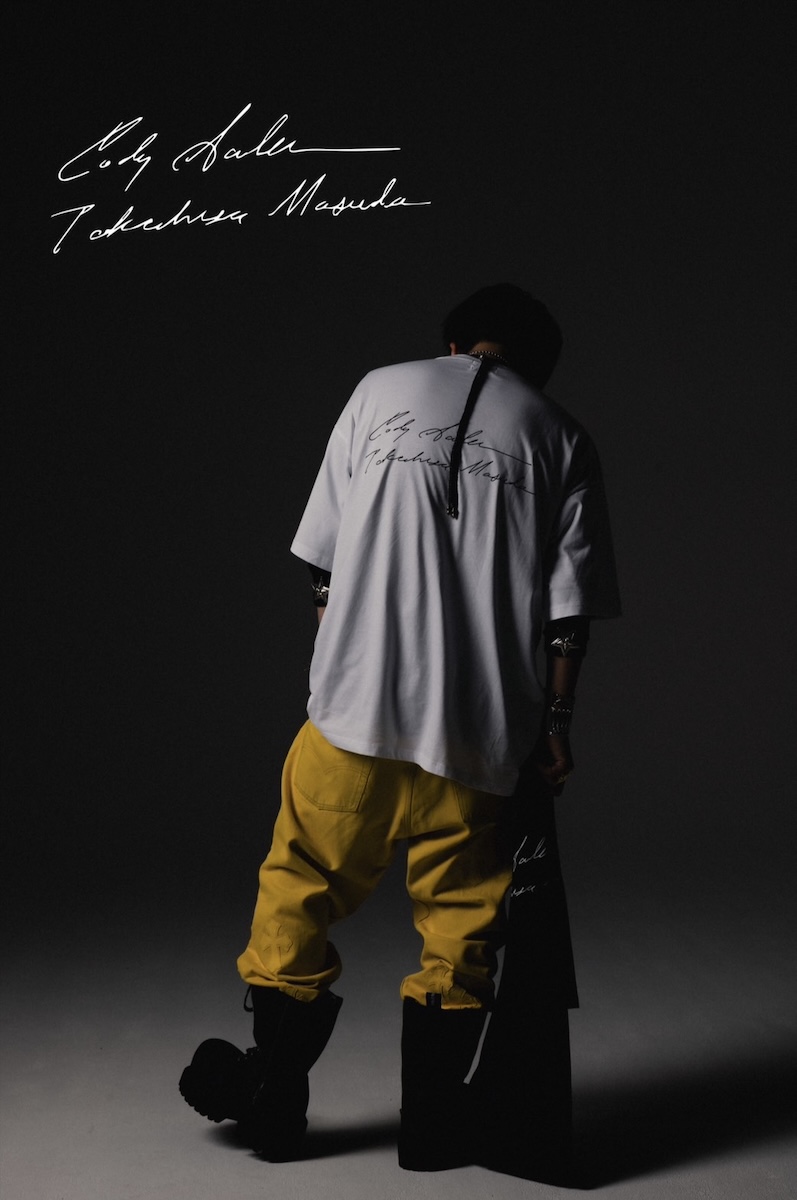 増田貴久が「コディ サンダーソン」とコラボ イヤーカフとTシャツを