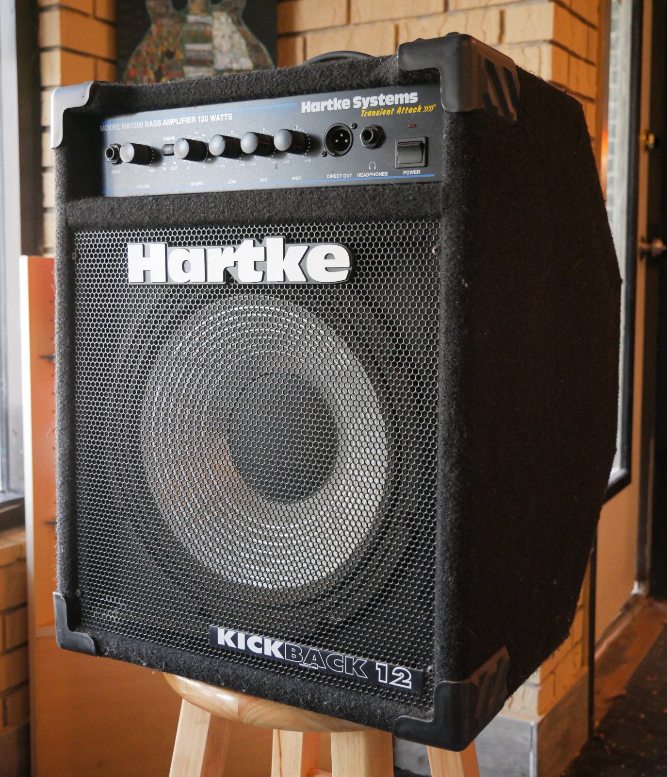 Hartke HA1200 Kickback 1x12 bass combo