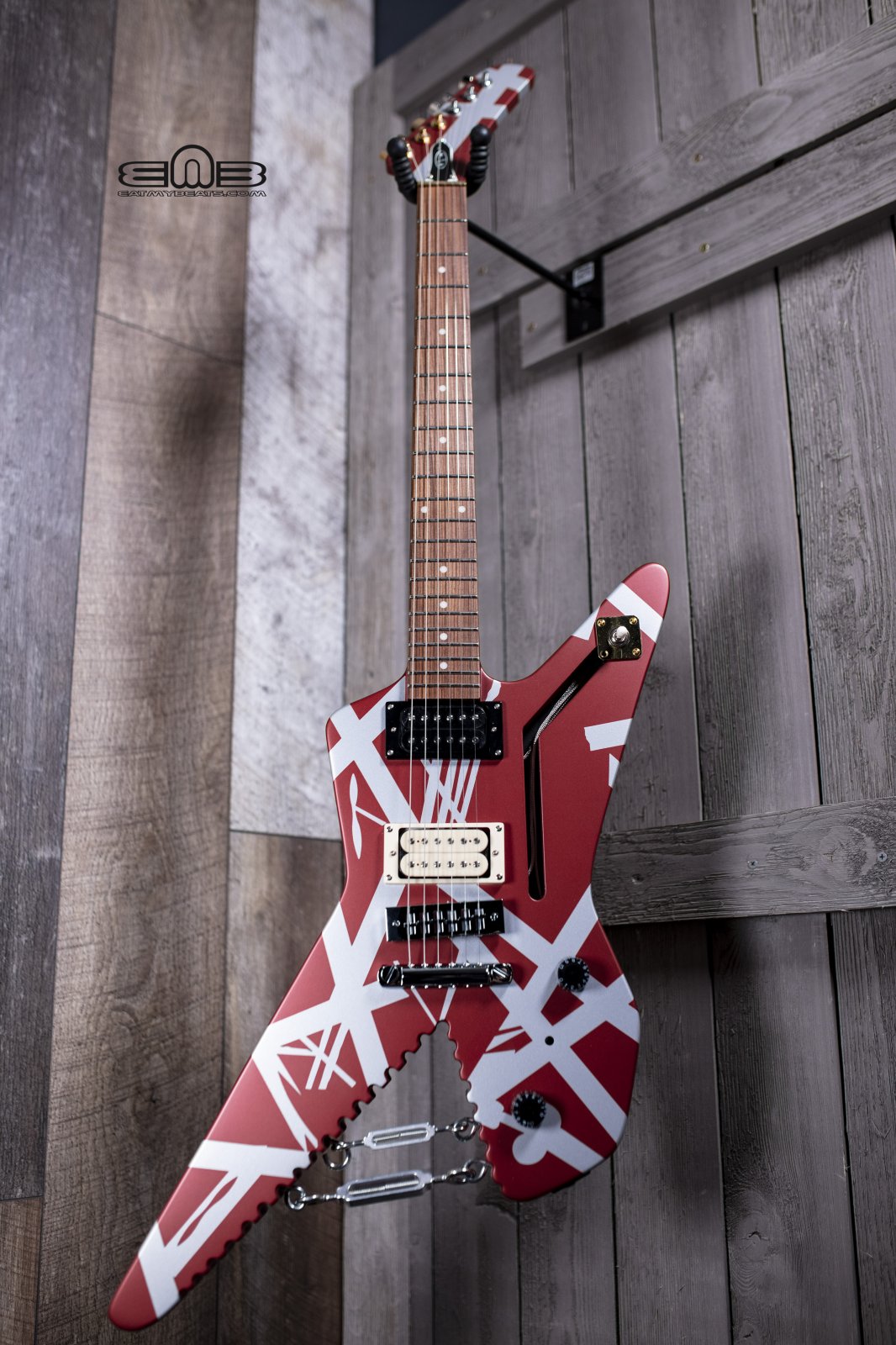 EVH Striped Series Shark Electric Guitar, Pau Ferro Fingerboard
