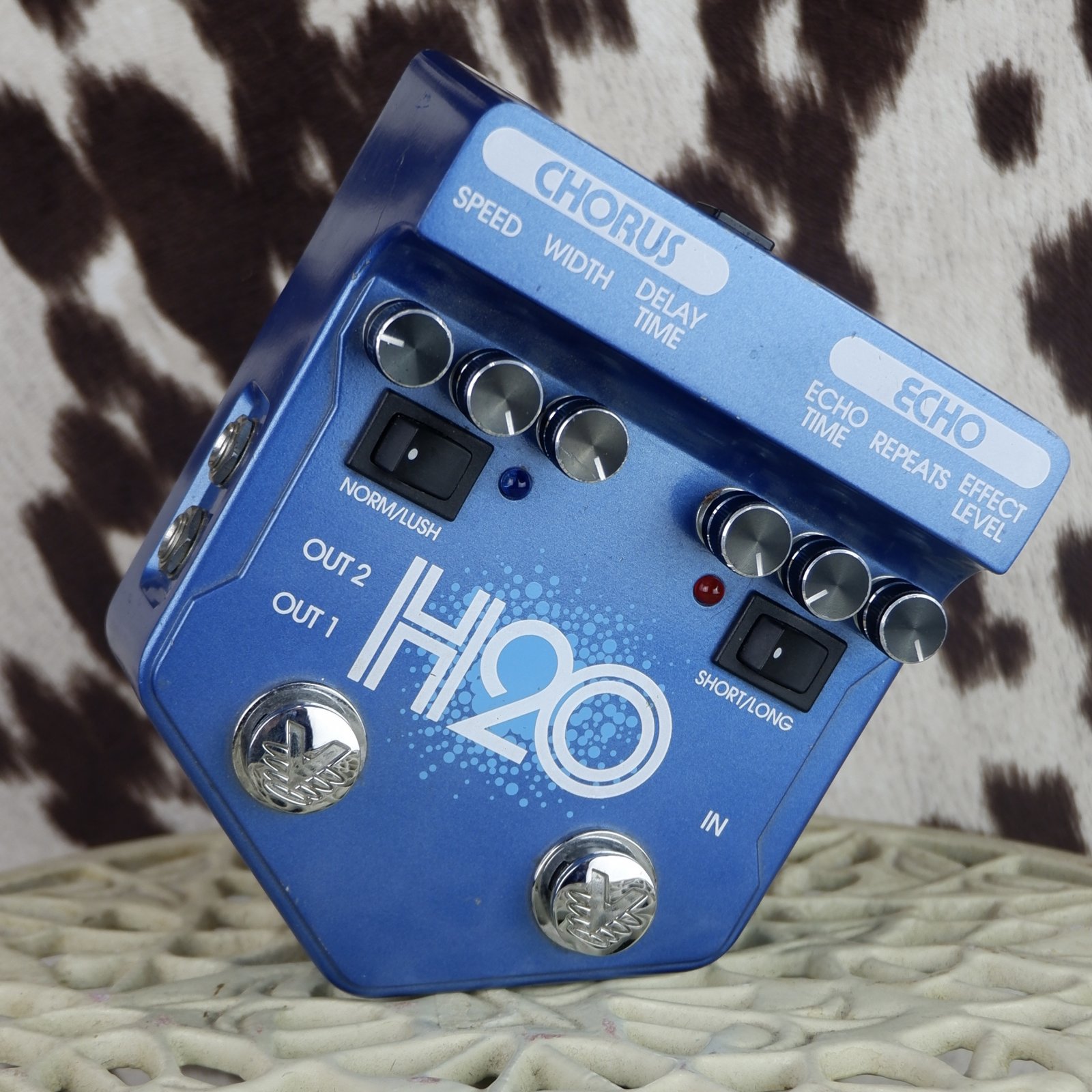 Visual Sound H2O Liquid Chorus/Echo V2 Pedal (used)