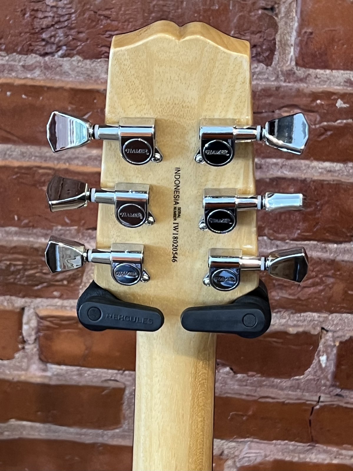 Hamer used Monaco Korina Electric Guitar w/2 P-90s and gig bag