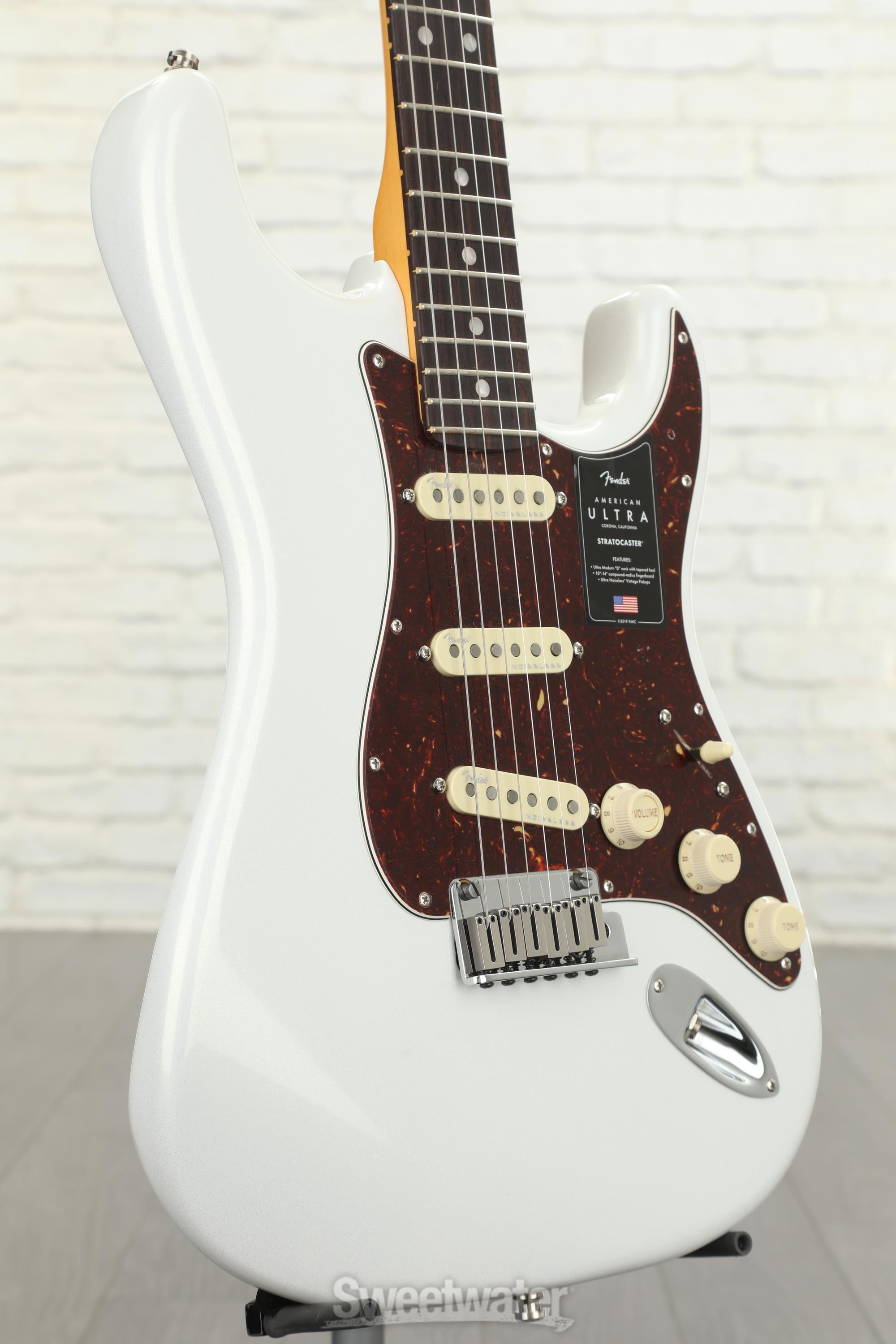 Fender American Ultra Stratocaster - Arctic Pearl with Rosewood