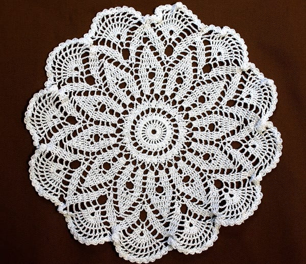 テーブルセンター ドイリー レース編みハンドメイド（丸型・小 直径