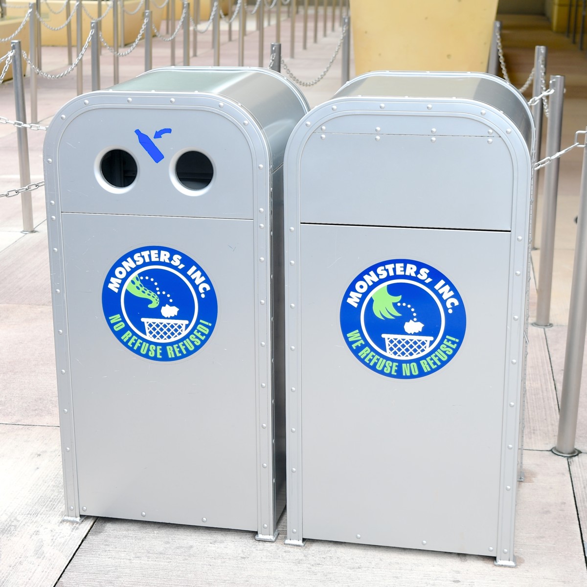 人気のゴミ箱デザイン！東京ディズニーランド トラッシュカンフィギュア -