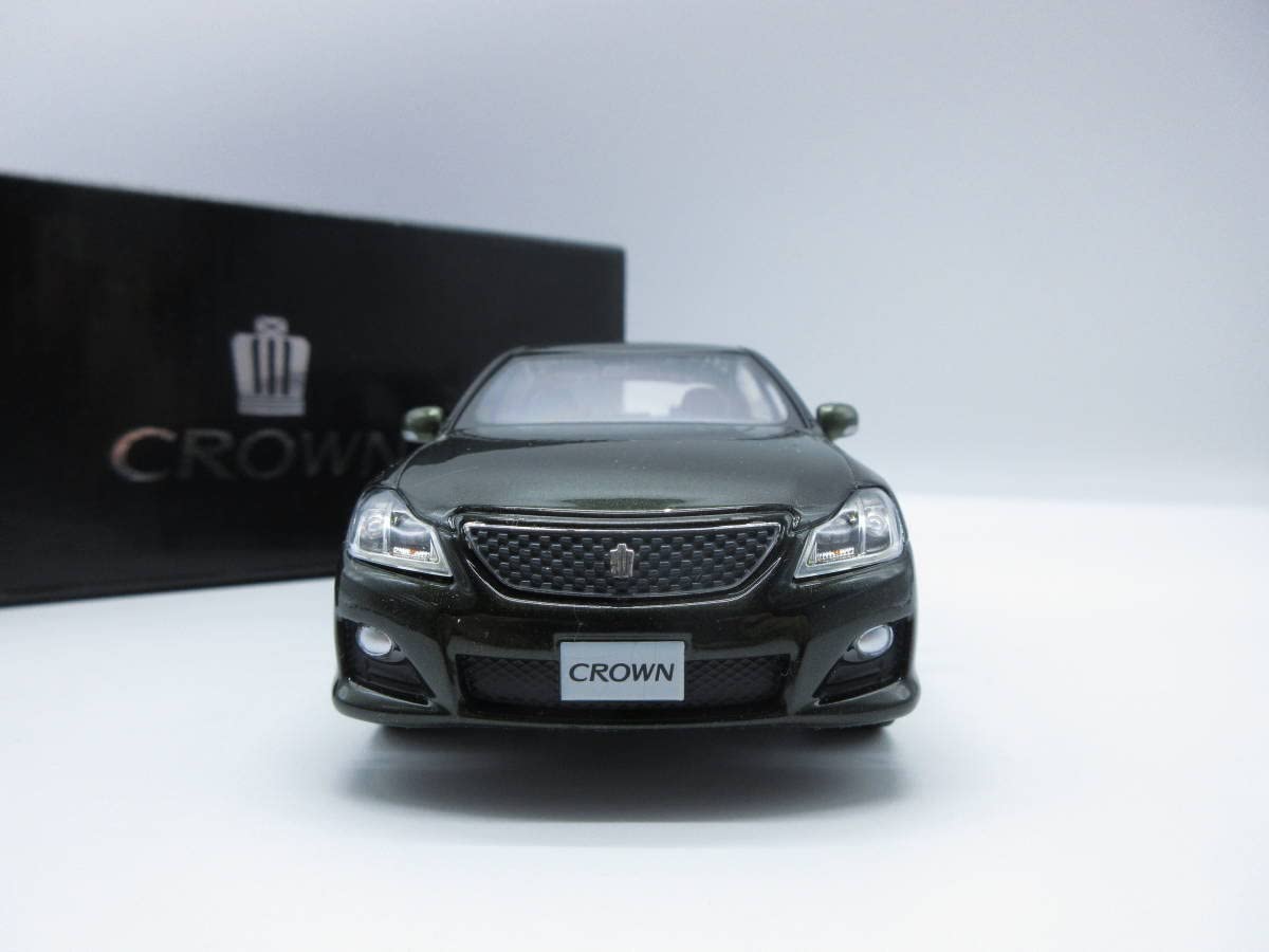 Amazon | 1/30 ミニカー クラウンアスリート 200系 CROWN カラー