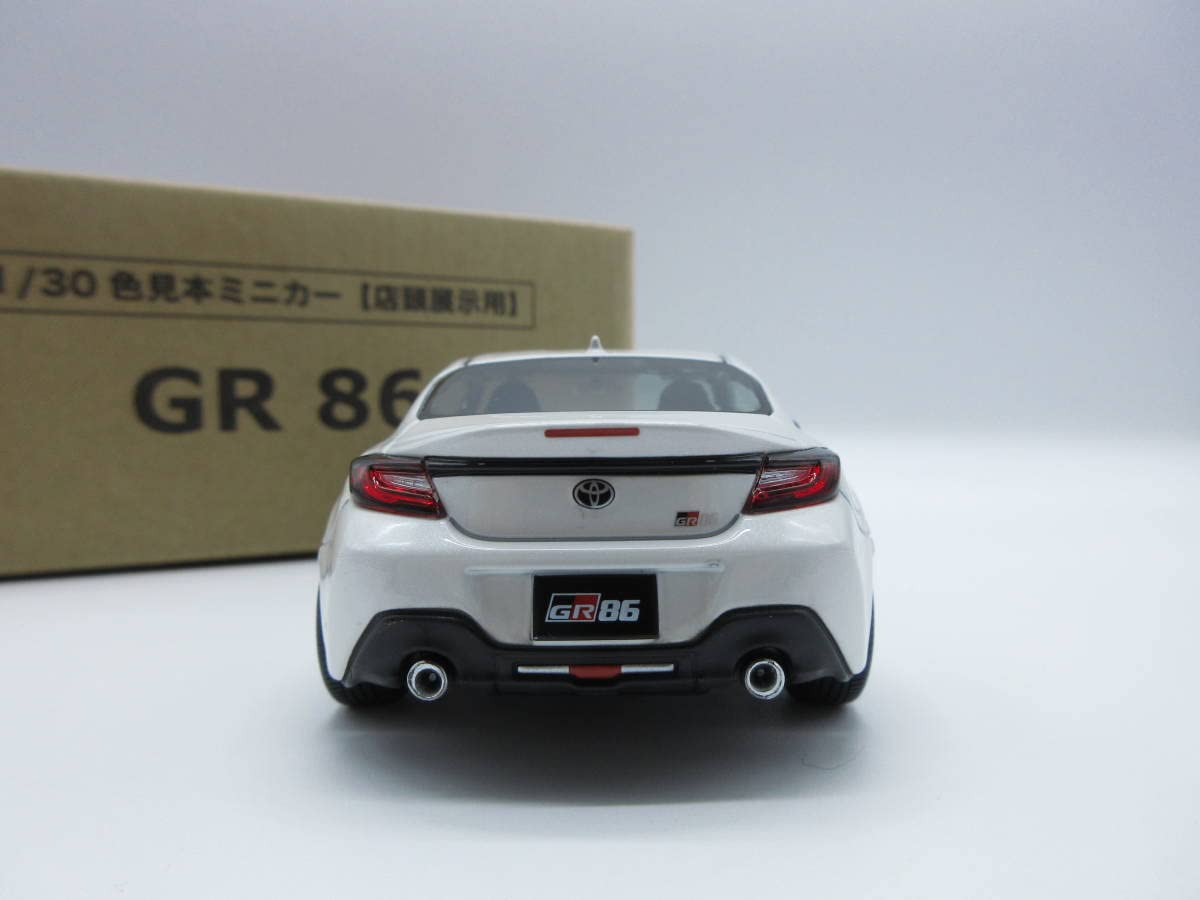 Amazon.co.jp: 1/30 トヨタ 新型GR86 クリスタルホワイトパール カラー