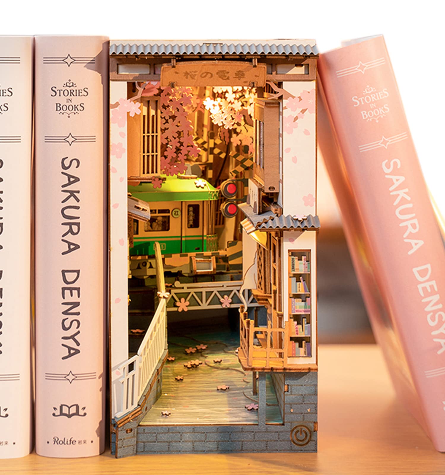 Amazon | Rolife DIY ブックヌック 桜の電車 立体パズル ミニチュア