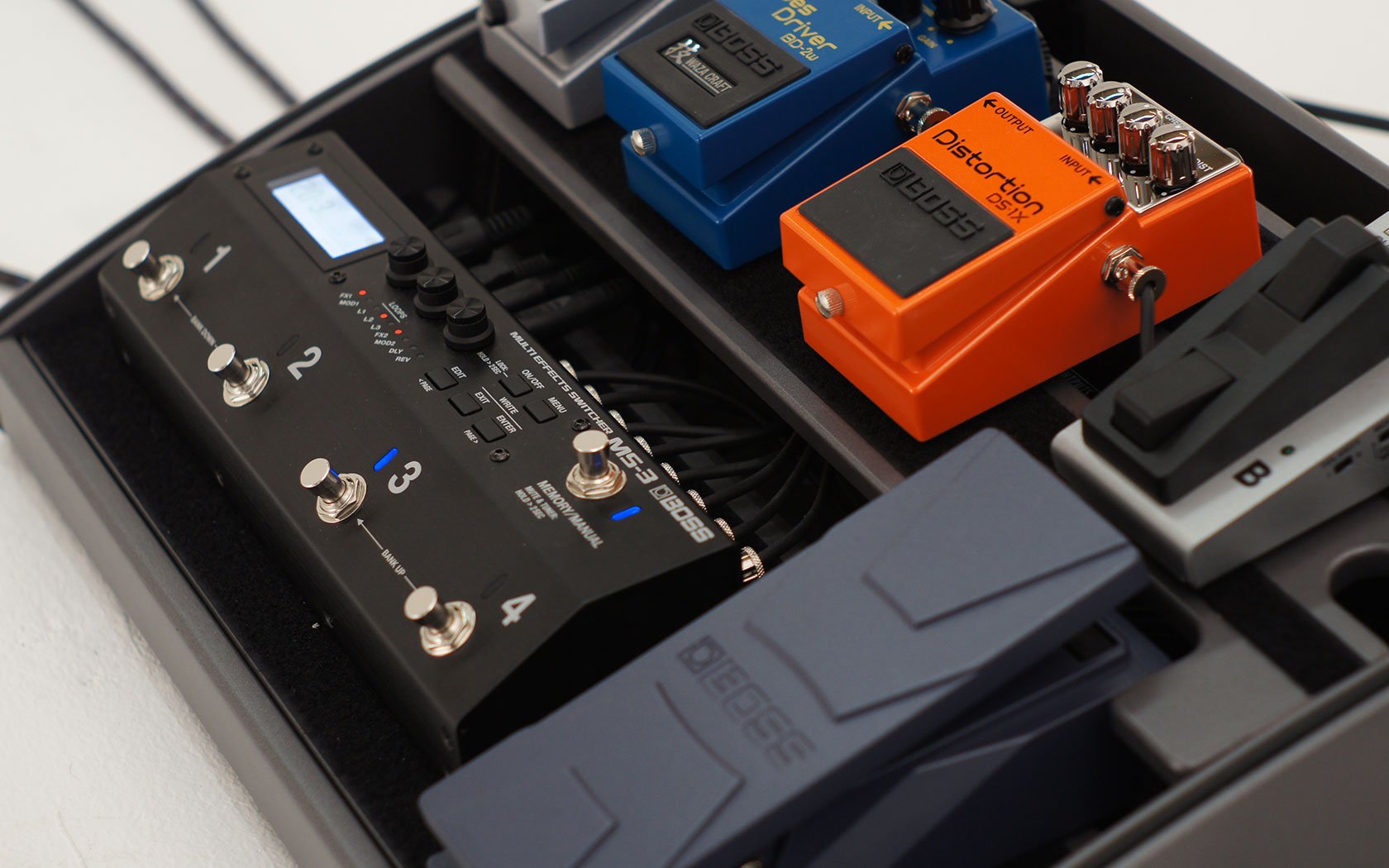 Amazon | BOSS Ms-3 マルチエフェクトスイッチャー コンパクトな