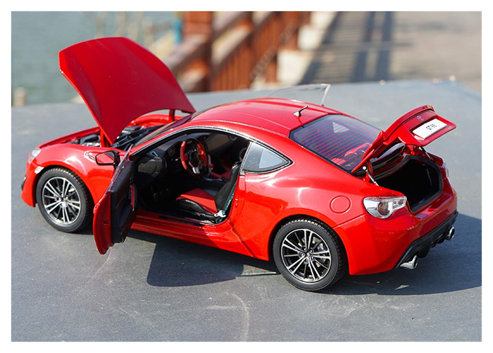 Amazon.co.jp: 1/18トヨタ用GT86レーシングカーダイキャストモデルカー