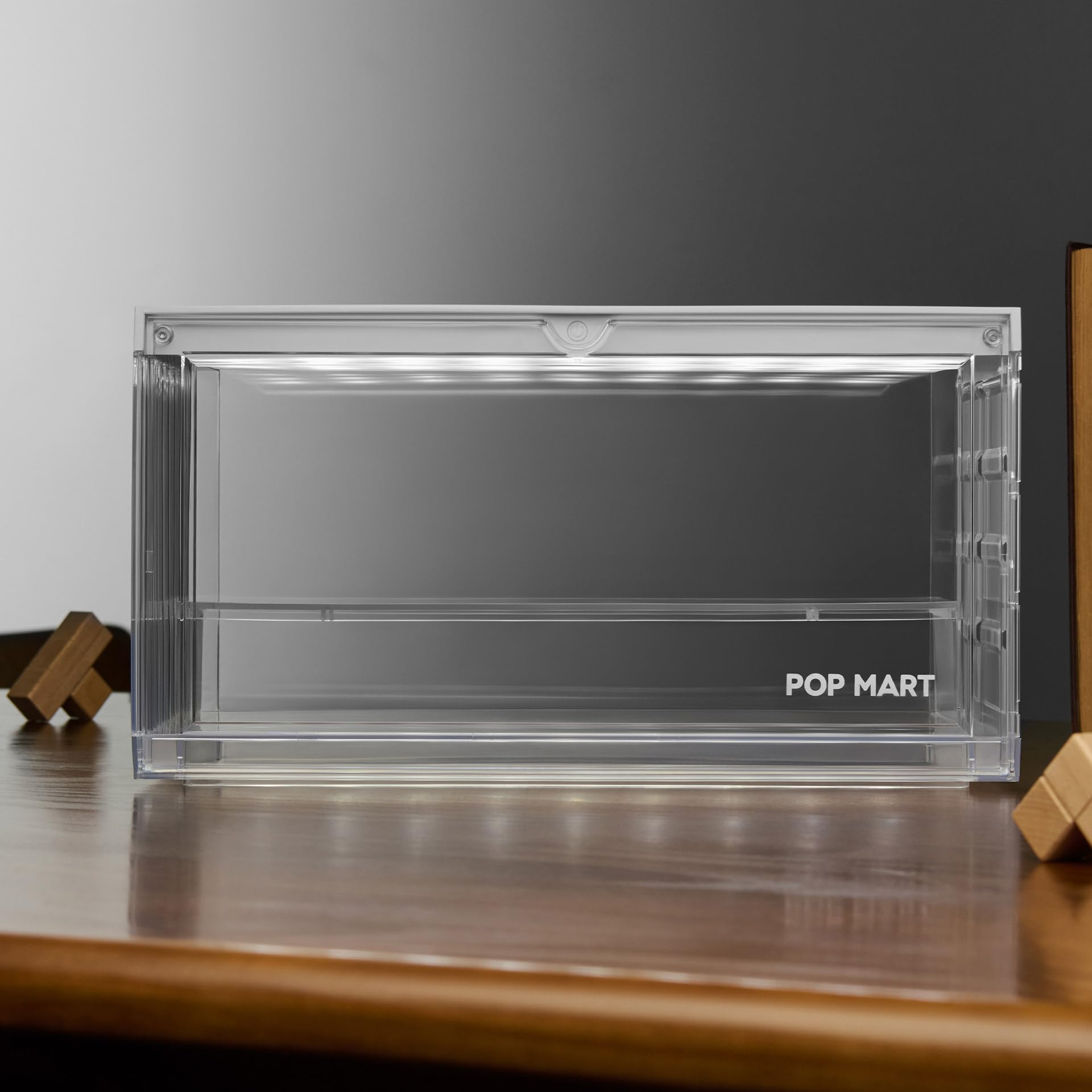 Amazon.com: POP MART 100% Assemblable Lighted Display Container