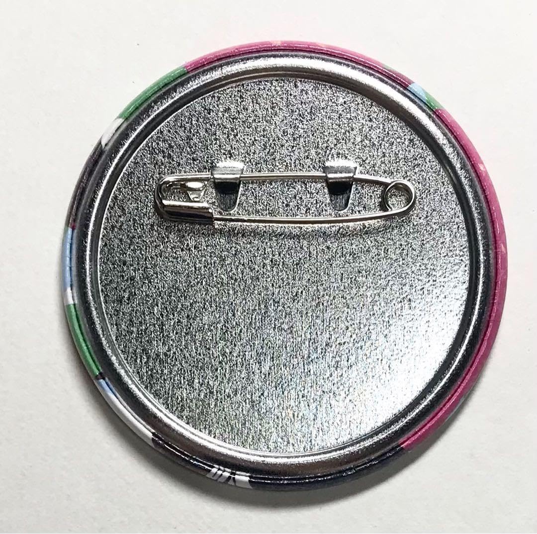 Amazon | ブルーロック マズル ホログラム 缶バッジ 千切豹馬 | バッジ