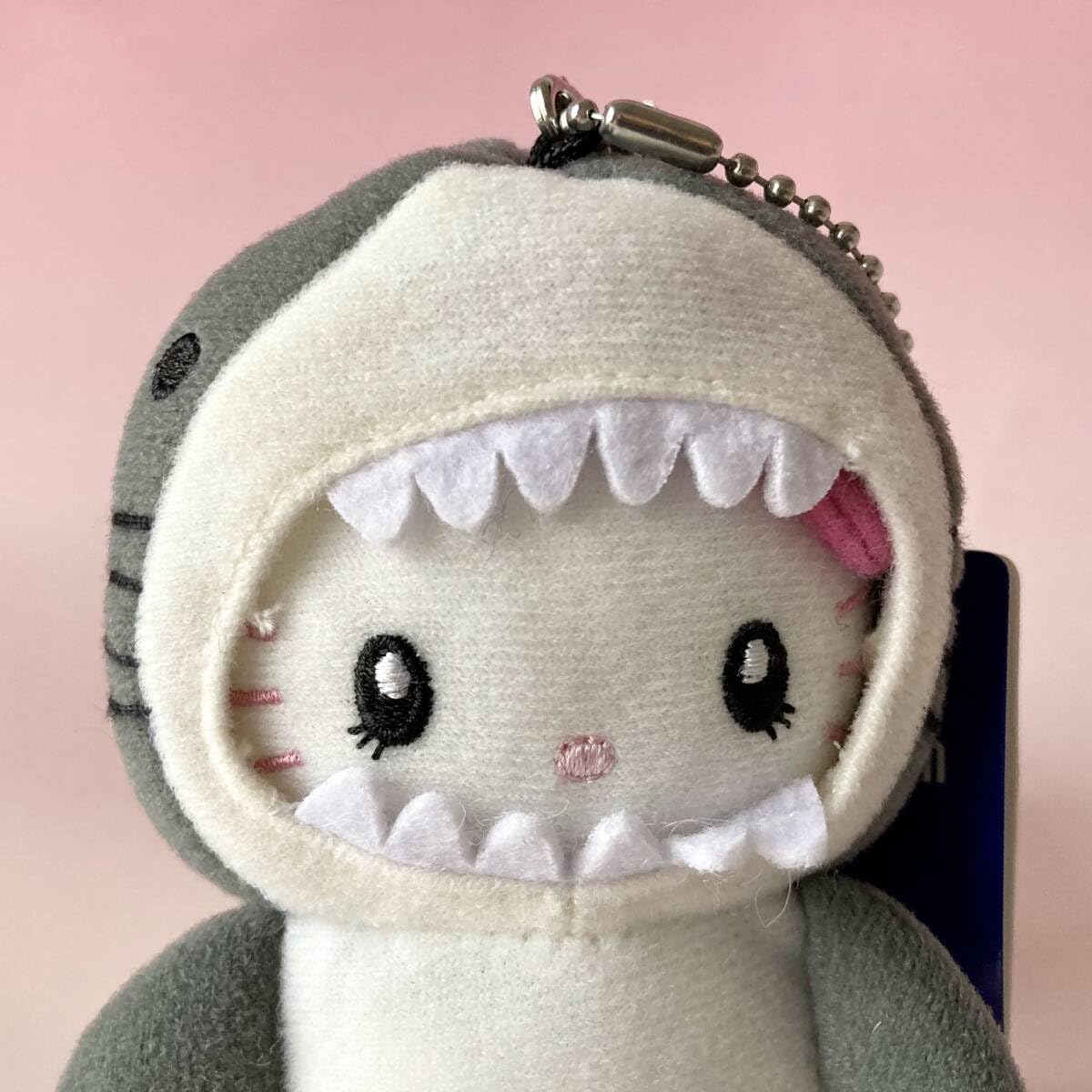 Amazon.co.jp: USJ限定 キティ x JAWS マスコット ボールチェーン 検