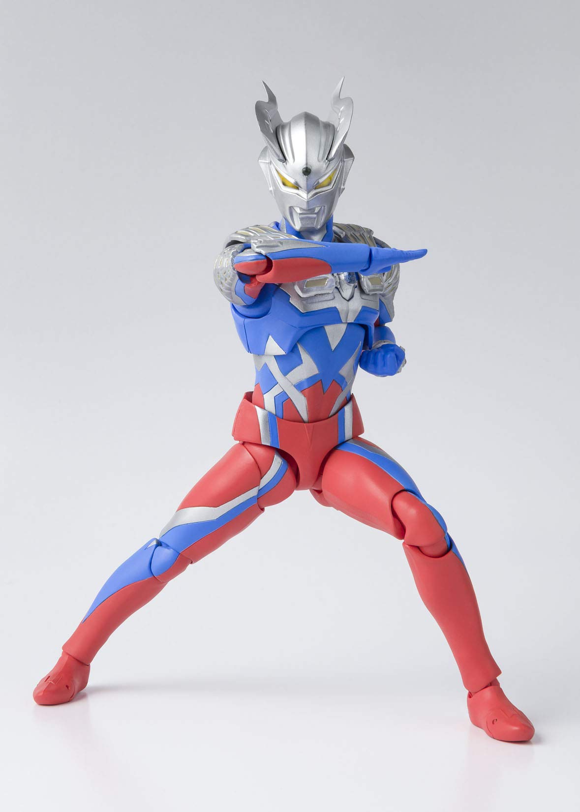 Amazon.co.jp: TAMASHII NATIONS S.H.フィギュアーツ ウルトラマンゼロ