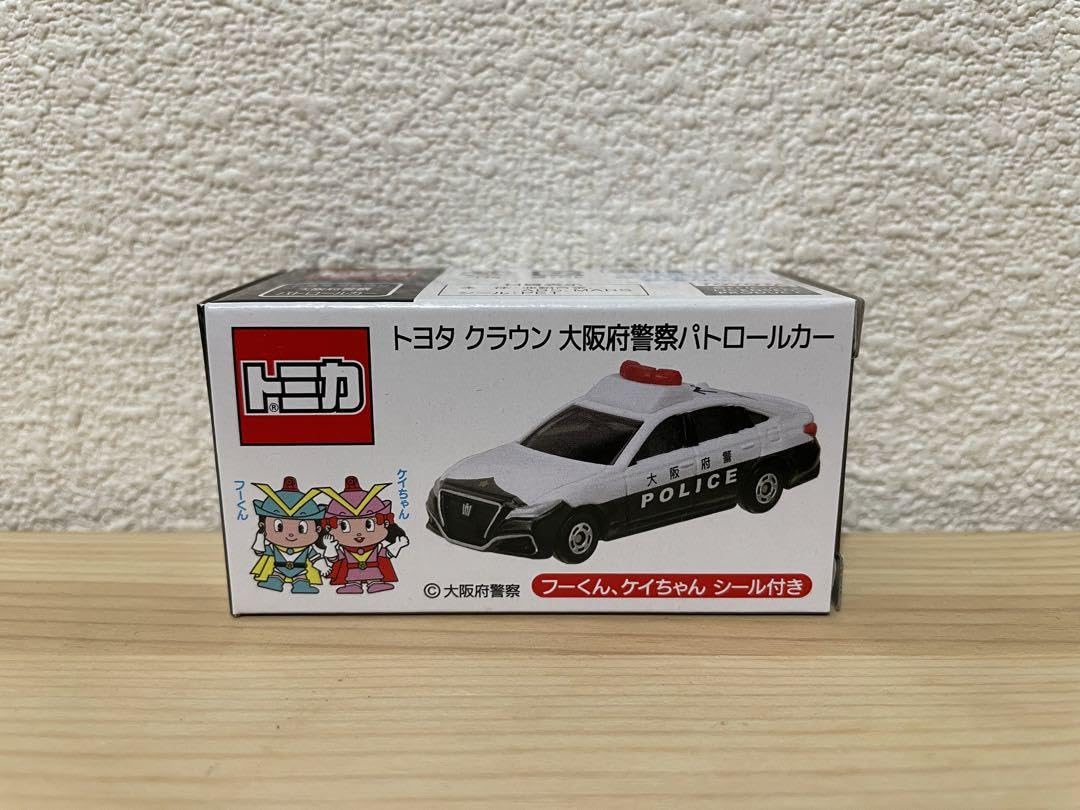 Amazon.co.jp: 大阪府警 トミカ 220系クラウンパトカー : おもちゃ