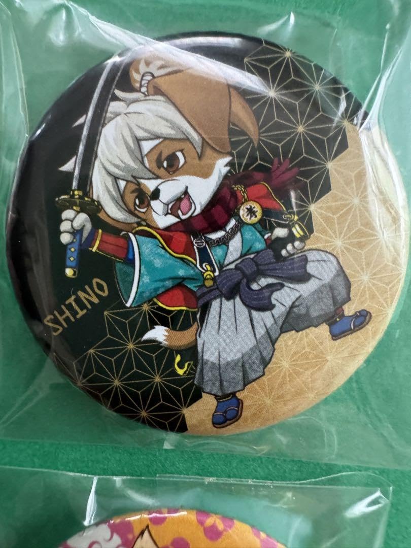 Amazon.co.jp: 里見八犬伝 缶バッジ 4点 : Toys & Games