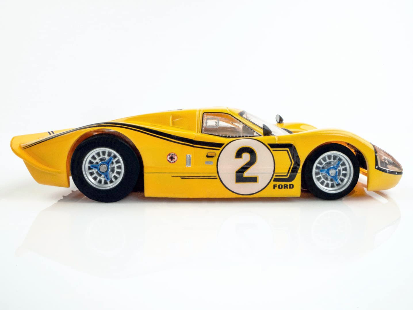 Amazon.com: AFX/Racemasters Ford GT40 MkIV #2 AFX22014 HO Slot