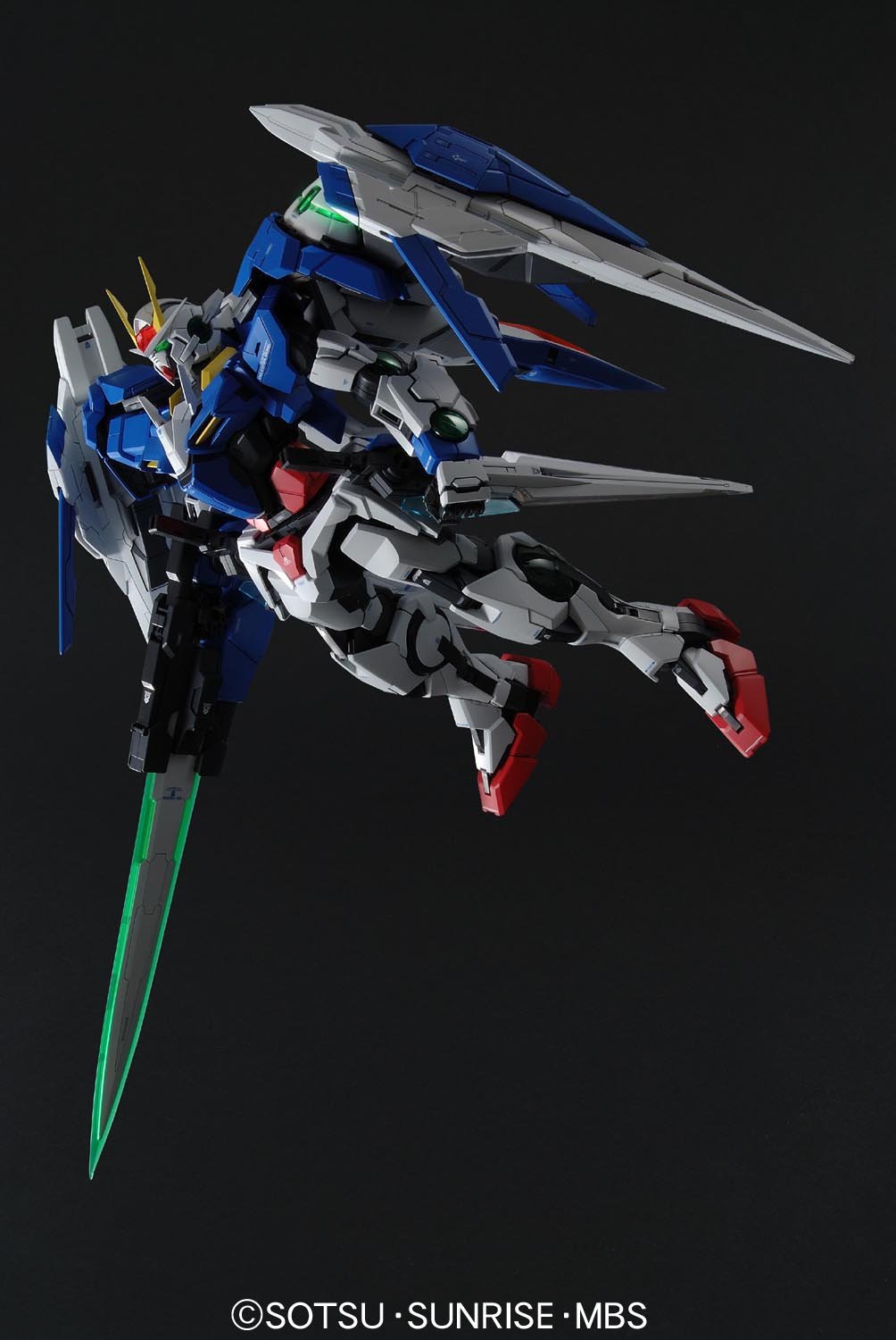 Amazon.co.jp: Bandai Hobby Gundam 00 Raiser 1/60 Perfect Grade